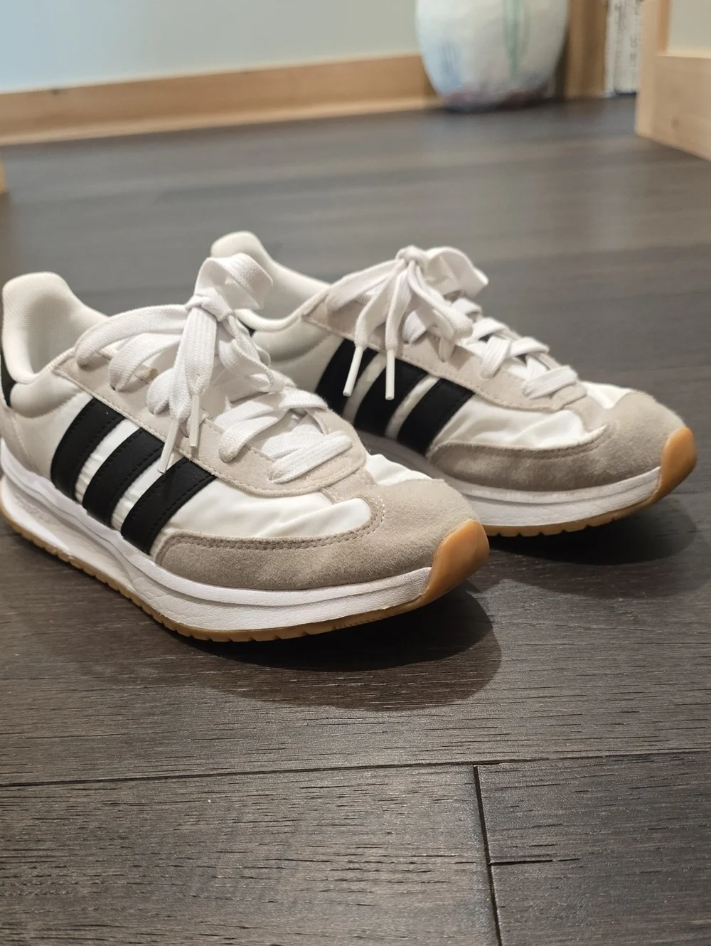 adidas Youth Unisex White, Black & Tan Retro-Inspired Sneakers